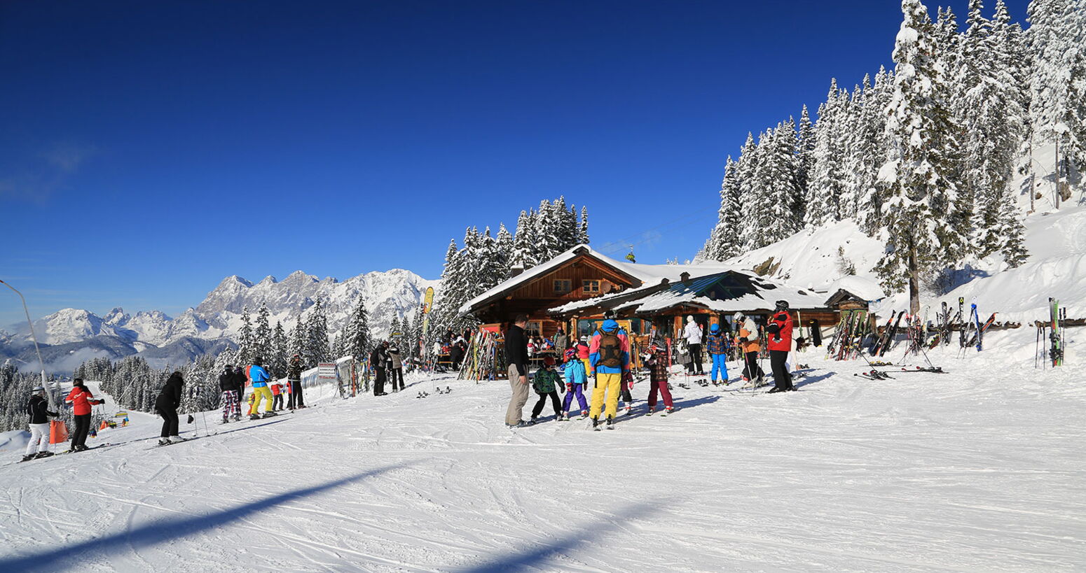Die perfekten Pisten genießen und auf der Weitmoos Alm einkehren - ein Hit