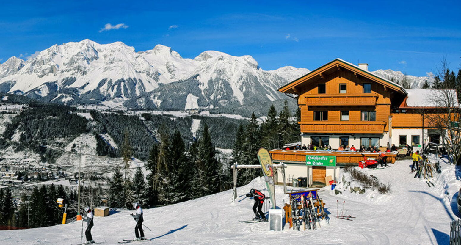Direkt neben der Piste gelegen mit Traum Aussicht - die Holzhackerstube